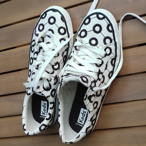 Keds Shoes - Keds sneakers sz 10 womens very cute black and white new, never worn